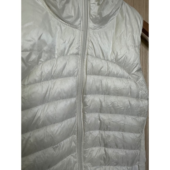 Lululemon Down Vest White Zip Front Puffer Sleeveless Women's Size 4 - Picture 3 of 11
